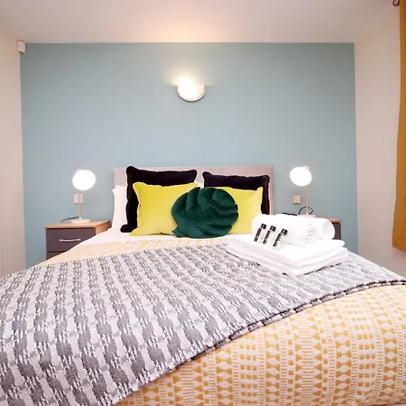 Brandon Hill Villa By Staybc - Please Note There Is No Wifi Currently Apartment *